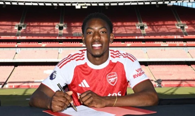 Arsenal gia hạn hợp đồng với tài năng trẻ Myles Lewis-Skelly, dập tắt hy vọng của Real Madrid