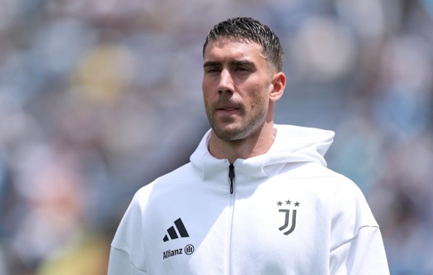 Vụ Vlahovic: Bài toán khó giải cho Juventus và tương lai mịt mờ của siêu sao Serbia