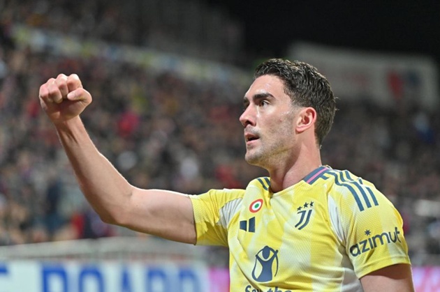 Vụ Vlahovic: Bài toán khó giải cho Juventus và tương lai mịt mờ của siêu sao Serbia